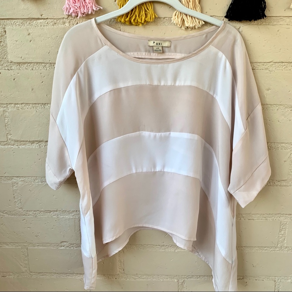 Forever 21 Handkerchief Style top Large